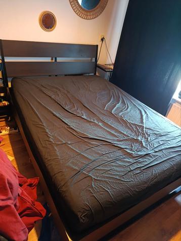 Ikea bed 140x200 - Bruin hout & zwart metaal latten trysil beschikbaar voor biedingen