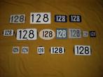 oud emaille huisnummer 128 ook 129 130 131 132 133 134 135 3, Ophalen of Verzenden