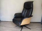 NIEUWSTAAT Hjort Knudsen relaxfauteuil zwart leer elektr. v., Huis en Inrichting, Fauteuils, Ophalen of Verzenden, Zo goed als nieuw