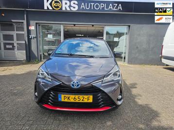 Toyota Yaris 1.5 Hybrid Design Red beschikbaar voor biedingen