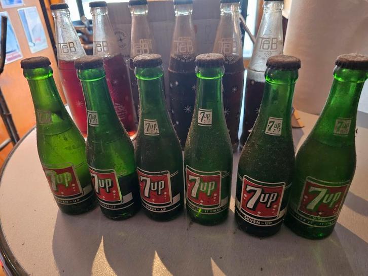 Vintage 7up & Tab Flessen Collectie, Verzamelen, Merken en Reclamevoorwerpen, Gebruikt, Gebruiksvoorwerp, Ophalen