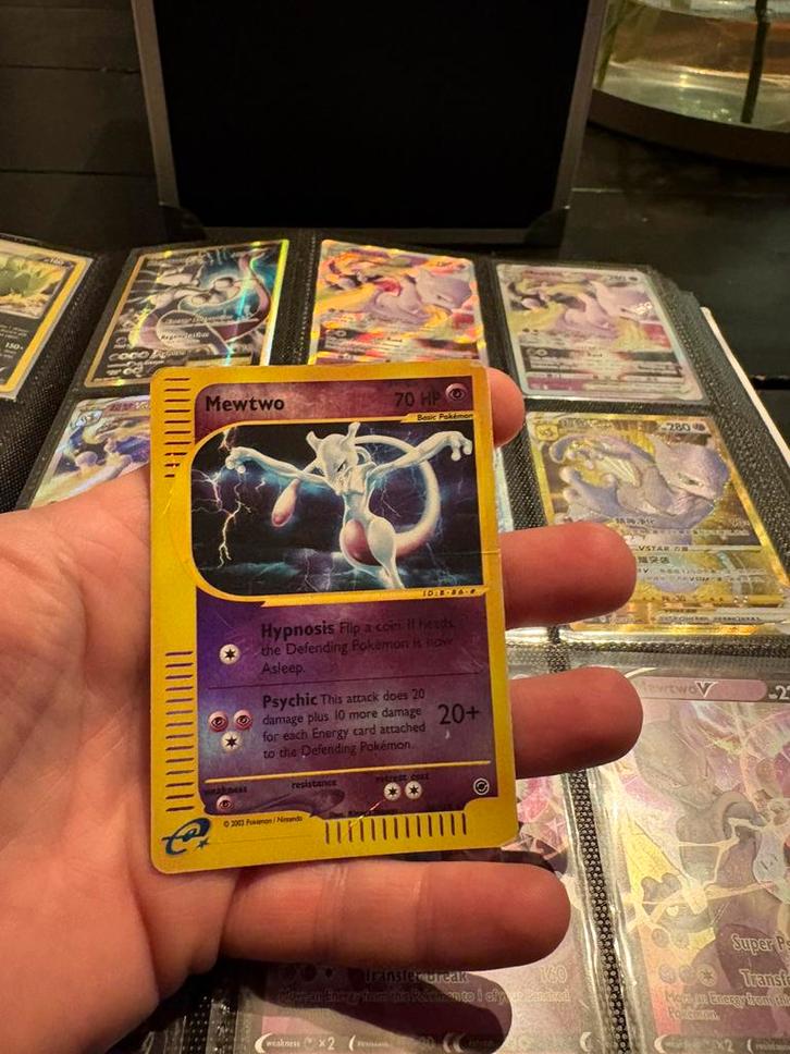 Mewtwo expedition reverse holo, Hobby en Vrije tijd, Verzamelkaartspellen | Pokémon, Zo goed als nieuw, Meerdere kaarten, Foil