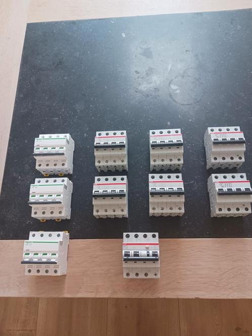 3-Fase automaten. Restpartij. B20 C40, Doe-het-zelf en Verbouw, Elektra en Kabels, Zo goed als nieuw, Overige typen, Ophalen of Verzenden