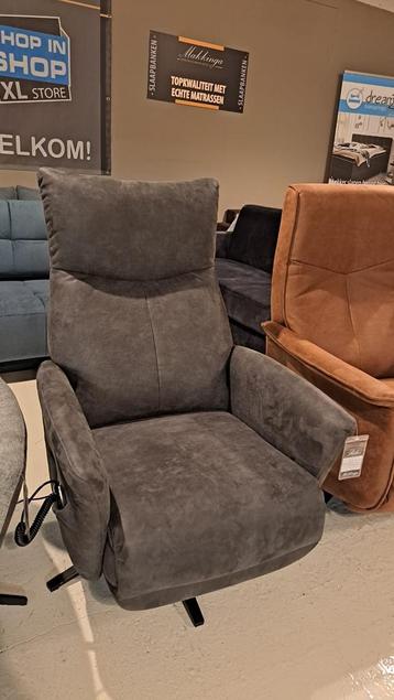 NIEUW 50%korting Relaxfauteuil Pi 2 motorig met accu beschikbaar voor biedingen