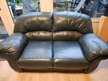 Zwarte leren 2+3 zitsbank beschikbaar voor biedingen