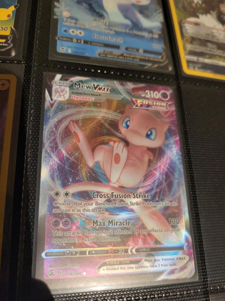 2x Mew VMAX 114 - Uitstekende Staat!, Hobby en Vrije tijd, Verzamelkaartspellen | Pokémon, Zo goed als nieuw, Losse kaart, Foil