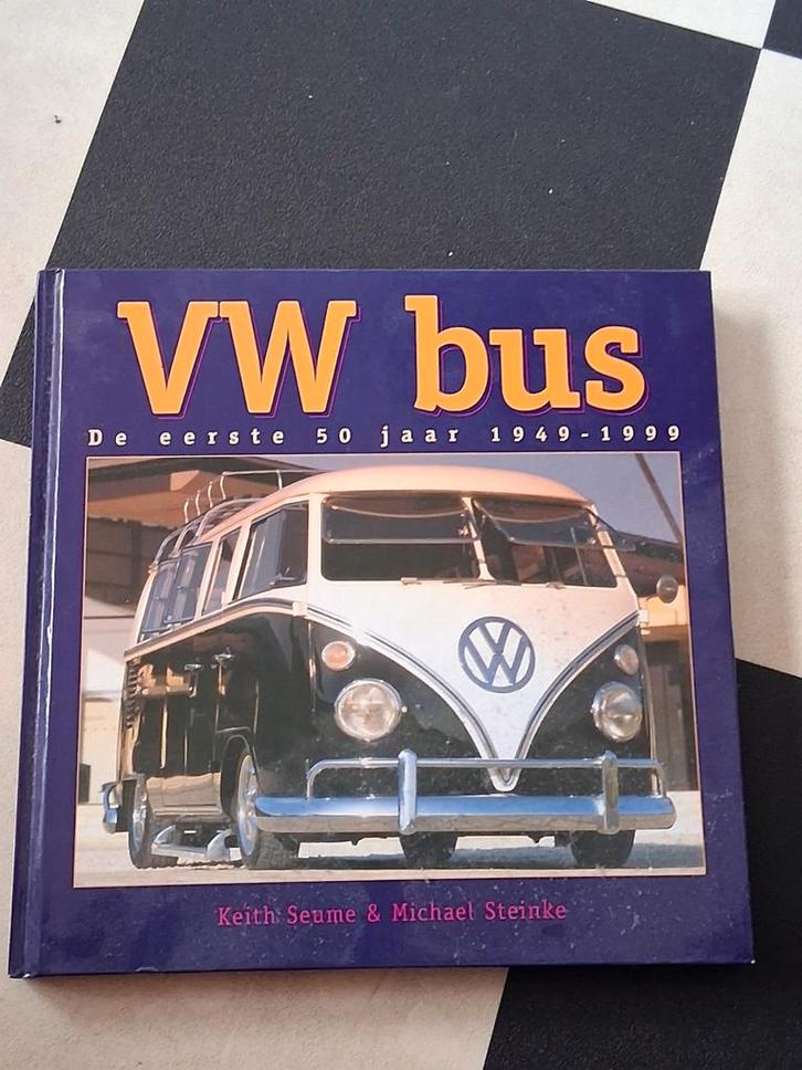 VW Bus Boek: De Eerste 50 Jaar (1949-1999), Boeken, Auto's | Boeken, Zo goed als nieuw, Volkswagen, Ophalen