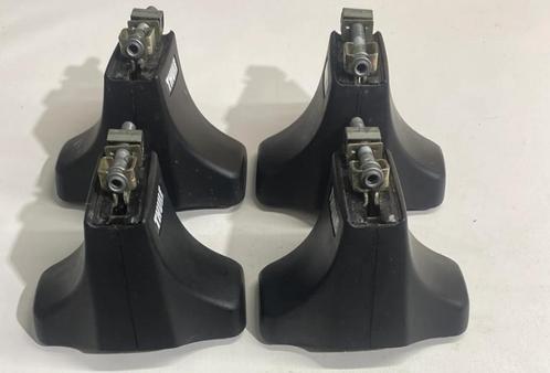 Voetenset en kitset Thule voor dakdragers VW Golf 5 en 6, Auto diversen, Dakdragers, Gebruikt, Ophalen of Verzenden
