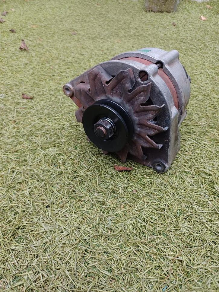 opel oldtimer dynamo , bosch 0 120 489 108/109 , 14v , 45a, Auto-onderdelen, Motor en Toebehoren, Oldtimer onderdelen, Opel, Gebruikt