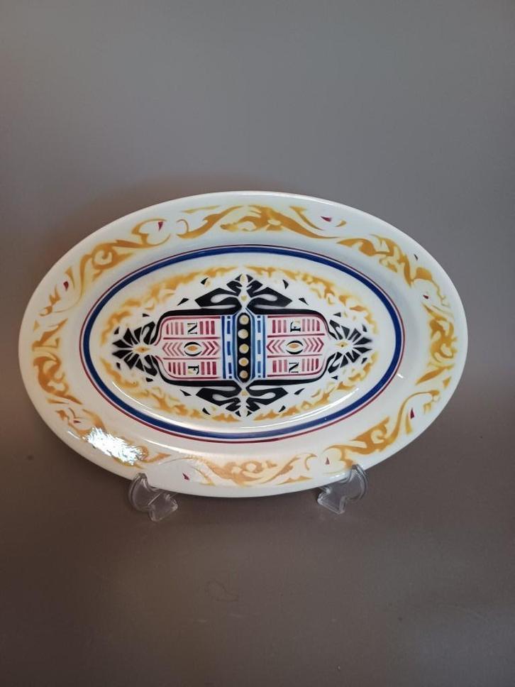 Schaal reclame Calve NOF Nederlandse Olie Fabrieken Regout, Antiek en Kunst, Antiek | Servies los, Ophalen of Verzenden