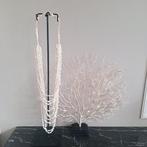 Mooie witte schelpenketting op metalen voet bohemian, Nieuw, Ophalen of Verzenden, X, X