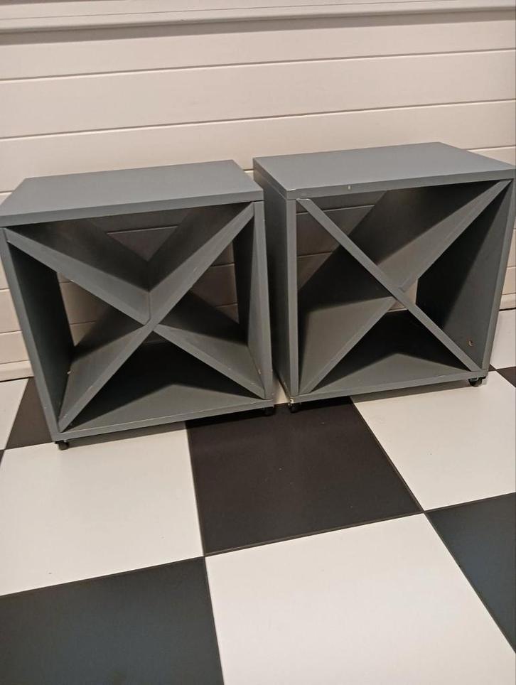 2 wijnrekken op wieltjes, Huis en Inrichting, Woonaccessoires | Wijnrekken, Zo goed als nieuw, Minder dan 50 cm, Hout, Ophalen of Verzenden