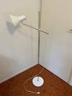 Vintage witte Ikea staande lamp (jaren 70), Ophalen, Gebruikt, Retro Ikea, vintage, modern, jaren 70, buisframe, 100 tot 150 cm