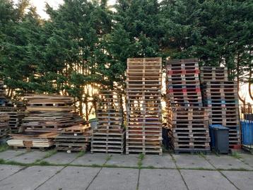 Goedkope pallets beschikbaar voor biedingen
