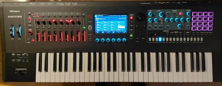 Roland fantom 06, Muziek en Instrumenten, Synthesizers, Zo goed als nieuw, 61 toetsen, Roland, Ophalen