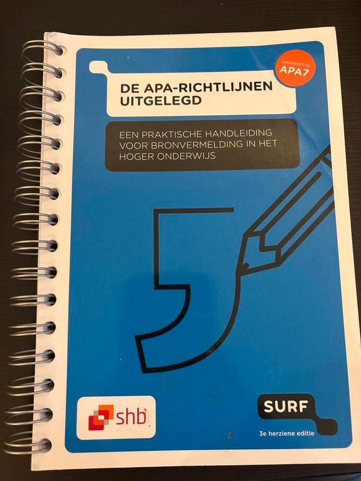 APA-Richtlijnen Uitgelegd (APA7), Boeken, Studieboeken en Cursussen, Zo goed als nieuw, HBO, Ophalen of Verzenden