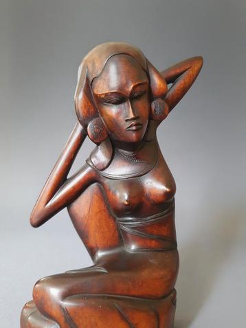 Bali 1930 art deco dame Balinees beeld indonesie Balinese beschikbaar voor biedingen