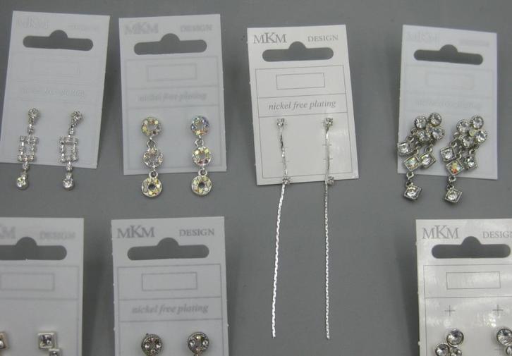30 Paar Zilverkleurige  Oorbellen - 10 Modellen, Sieraden, Tassen en Uiterlijk, Oorbellen, Nieuw, Hangers, Zilver, Met strass