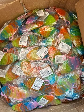 Partij fidget toys - 250 stuks - nieuw in verpakking beschikbaar voor biedingen