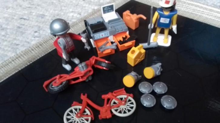 Monteur met gereedschap, fiets en motor garage playmobil, Kinderen en Baby's, Speelgoed | Playmobil, Zo goed als nieuw, Ophalen of Verzenden