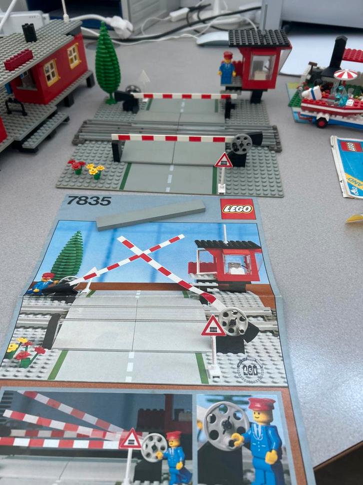 Lego 7835 Spoorwegovergang - Compleet, Kinderen en Baby's, Speelgoed | Bouwstenen, Zo goed als nieuw, Overige merken, Ophalen of Verzenden