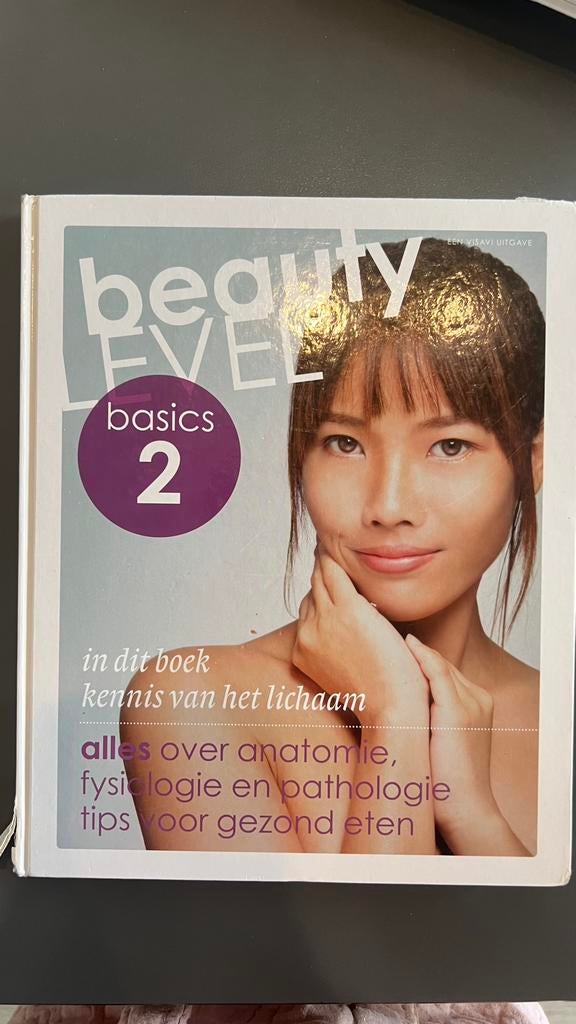 Beauty level basics 2, Boeken, Schoolboeken, Gelezen, Overige vakken, Overige niveaus, Ophalen of Verzenden