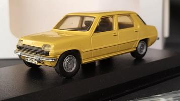 Renault Siete 7 R7 R5 Sedan 1:43 Prestige Models Pol  beschikbaar voor biedingen