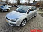 Ford Focus 2.0-16V Futura Airco, APK 28-12-2026!, Gebruikt, 4 cilinders, Bedrijf, Handgeschakeld