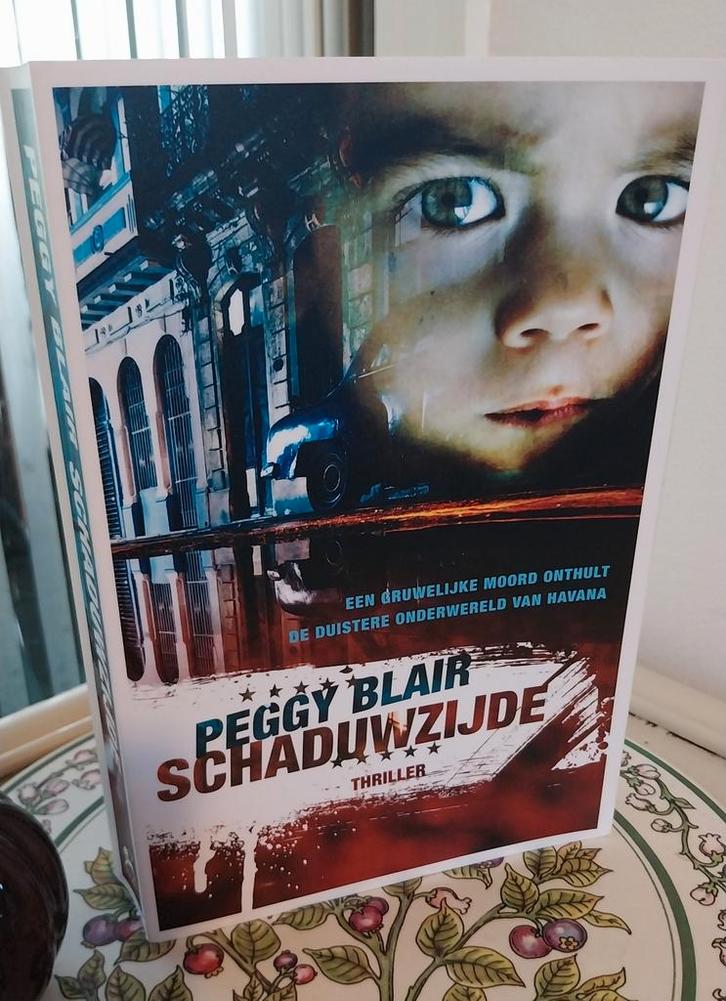 Schaduwzijde - Peggy Blair, Boeken, Thrillers, Ophalen of Verzenden