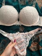 Victoria's Secret Very Sexy Setje: BH 85B & String M, Ophalen of Verzenden, Beige, Setje