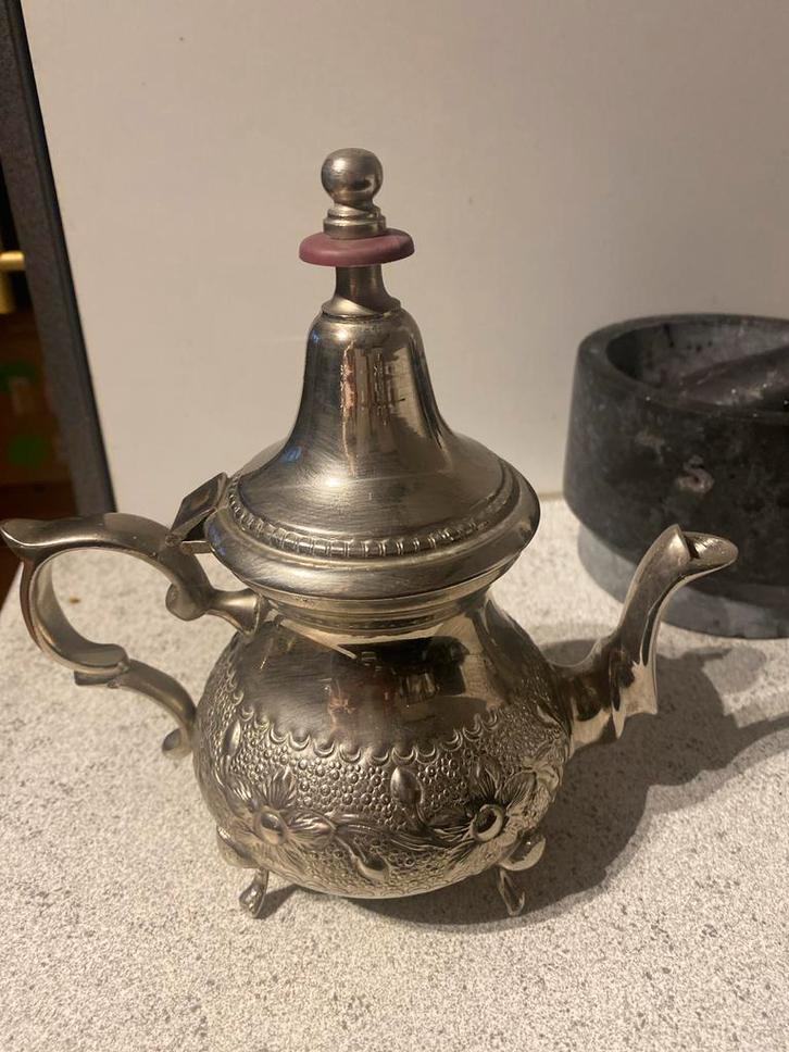 Vintage Theepot met Gedetailleerd Design, Antiek en Kunst, Antiek | Goud en Zilver, Zilver, Ophalen