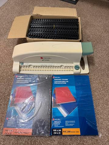 Rexel inbind machine cb105 met inbind ringen pvc papier beschikbaar voor biedingen