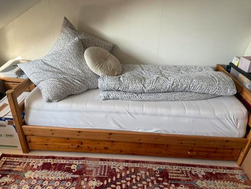 Tweepersoonsbed met uitschuifbaar tweede bed, evt met matras, Huis en Inrichting, Slaapkamer | Bedden, Gebruikt, Eenpersoons, 90 cm