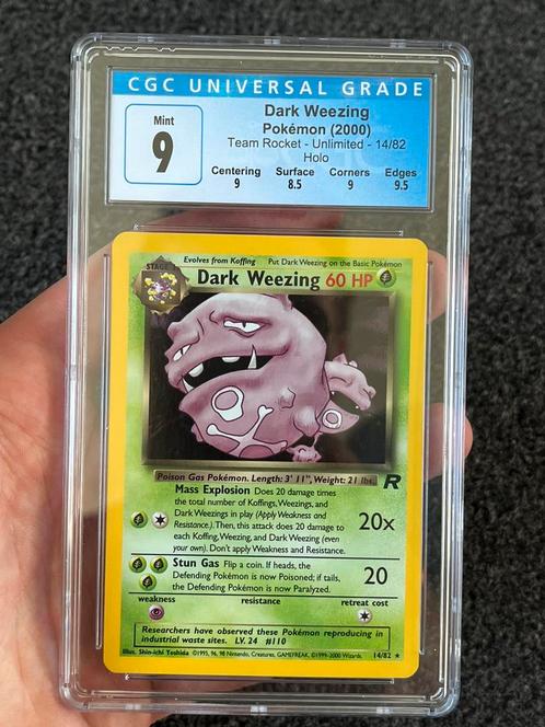 Pokémon CGC 9 Dark Weezing Holo #14 Team Rocket series, Hobby en Vrije tijd, Verzamelkaartspellen | Pokémon, Zo goed als nieuw