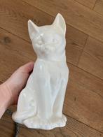 Beeldje kat cat keramiek porselein aardewerk wit vintage, Antiek en Kunst, Antiek | Keramiek en Aardewerk, Ophalen of Verzenden