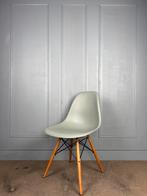 Vitra Eames DSW design stoel, Vitra, Kunststof, Overige kleuren, Ophalen of Verzenden