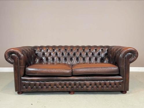 Originele Engelse Chesterfield 2,5 zits Springvale bank ZGAN, Huis en Inrichting, Banken | Bankstellen, Zo goed als nieuw, Rechte bank