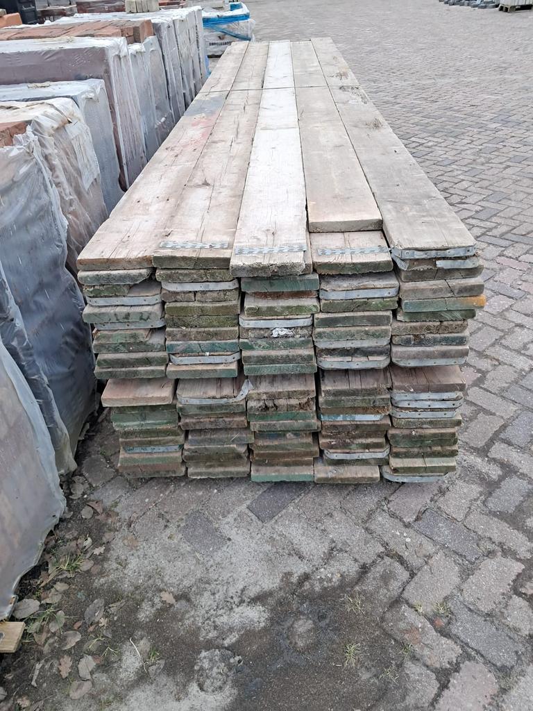 Partij gebruikte steigerplanken 5m1 lang, Tuin en Terras, Palen, Balken en Planken, Ophalen, Zo goed als nieuw, 250 cm of meer