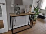 Sidetable houten blad zwart metalen onderstel, Huis en Inrichting, Tafels | Sidetables, Ophalen, Gebruikt, 50 tot 100 cm, Industriële