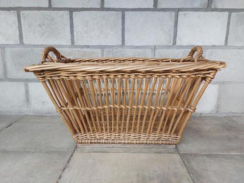 Oude Franse Wasmand / Grote Franse Rieten Mand / Rotan Mand, Huis en Inrichting, Woonaccessoires | Schalen en Manden, Gebruikt