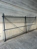 Antiek dubbel groot hekken volledig vol smeedijzeren 4m05, Tuin en Terras, Ophalen, Gebruikt, IJzer, Tuinhek