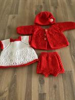 Handgemaakte poppenkleding Set - Rood/Wit, Ophalen of Verzenden, Nieuw, One size
