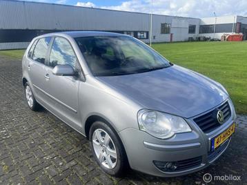 Volkswagen Polo 1.4-16V Comfortline / Airco / Cruise / NAP / beschikbaar voor biedingen