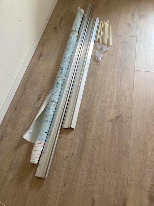 Grote landkaart van ikea, Doe-het-zelf en Verbouw, Plinten en Afwerking, Zo goed als nieuw, Overige materialen, Ophalen of Verzenden