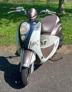 Sym Mio - 2012, Gebruikt, Benzine, Maximaal 25 km/u, Ophalen