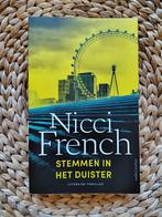 Nicci French - Stemmen in het duister, Boeken, Thrillers, Ophalen of Verzenden, Zo goed als nieuw, Nederland
