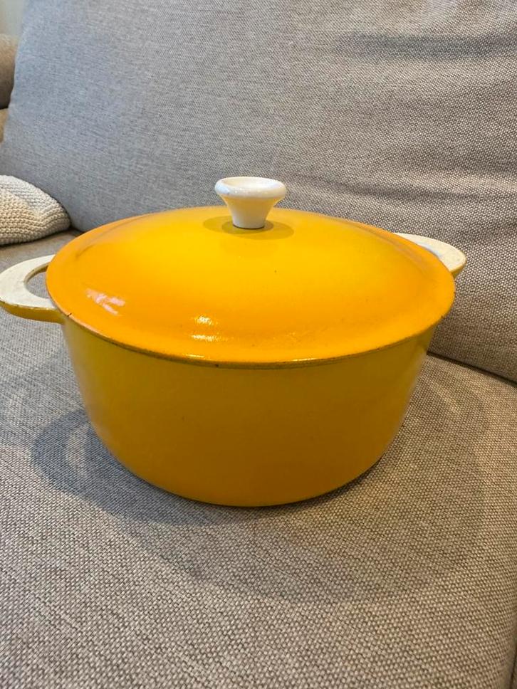 Descoware België – Vintage Gele Gietijzeren Pan (5 L), Huis en Inrichting, Keuken | Potten en Pannen, Gebruikt, Koekenpan of Braadpan