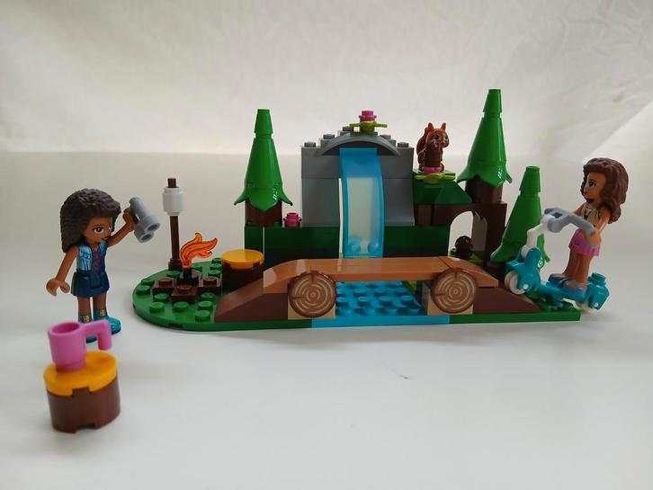 Mooie Lego Friends waterval in boscamping 41677, Kinderen en Baby's, Speelgoed | Duplo en Lego, Zo goed als nieuw, Ophalen of Verzenden