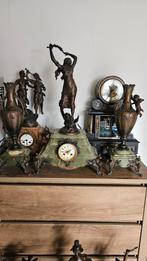 Groot Antiek Klokkenstel ,klok 68,vazen 48, Antiek en Kunst, Ophalen