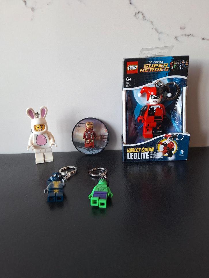 Lego items - o.a. sleutelhangers, Kinderen en Baby's, Speelgoed | Duplo en Lego, Zo goed als nieuw, Lego, Complete set, Ophalen of Verzenden